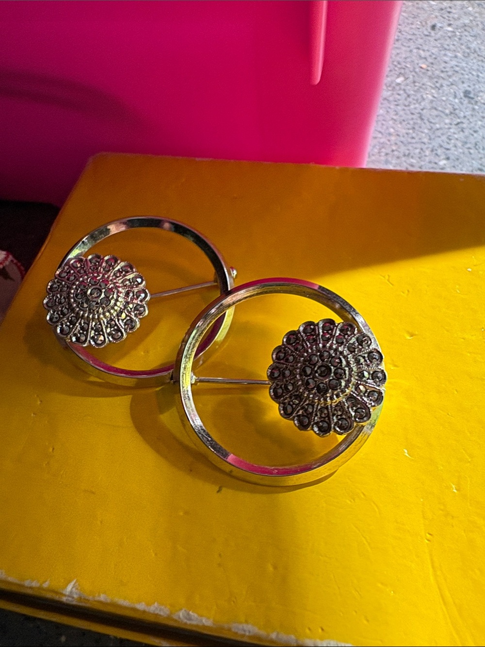 Silver Floral Circle with Marquisettes pins